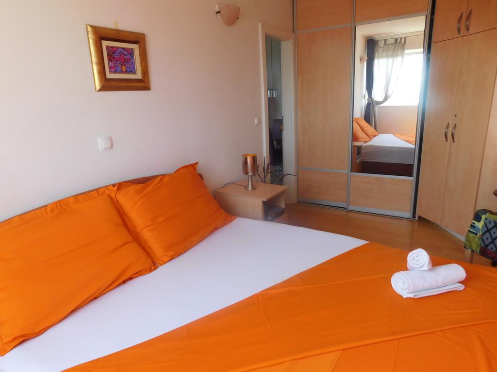 Panoramic City Apartment